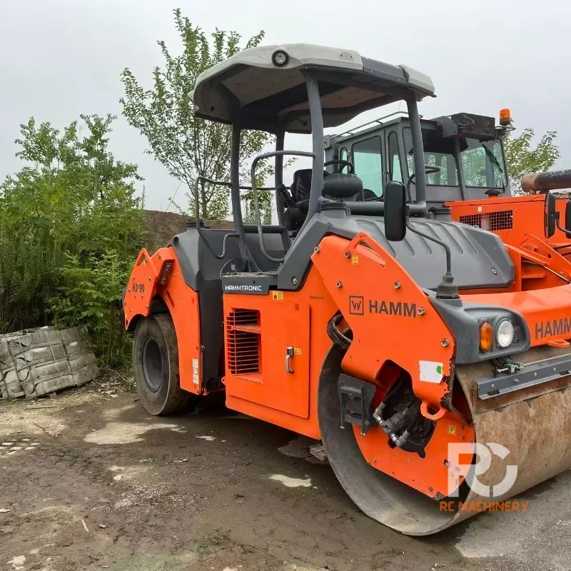 USED ROLLER HAMM HD90 4