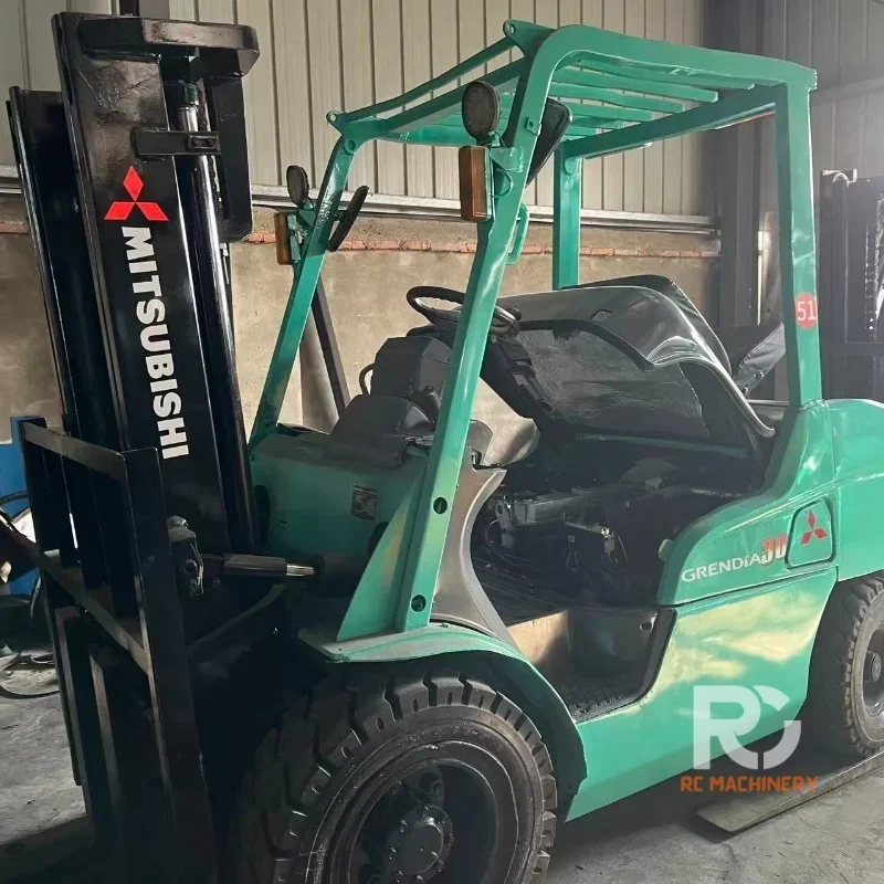 4USED FORKLIFT MITSUBISHI30