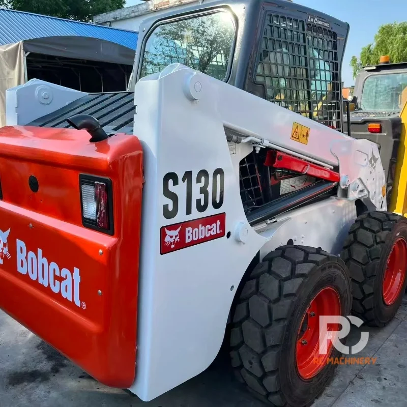 1USED BOBCAT LOADER 130